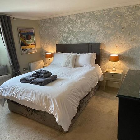 Treveighan Farmhouse Saint Teath Экстерьер фото