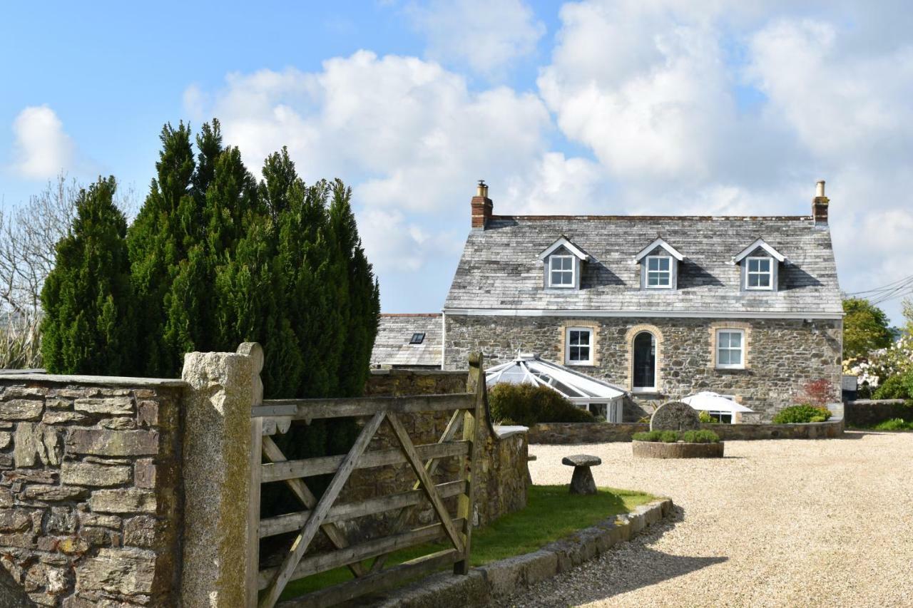 Treveighan Farmhouse Saint Teath Экстерьер фото